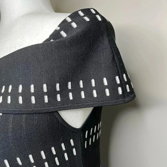 Ever New Melbourne Off the Shoulder Bodycon Dress - Picture 8 of 11